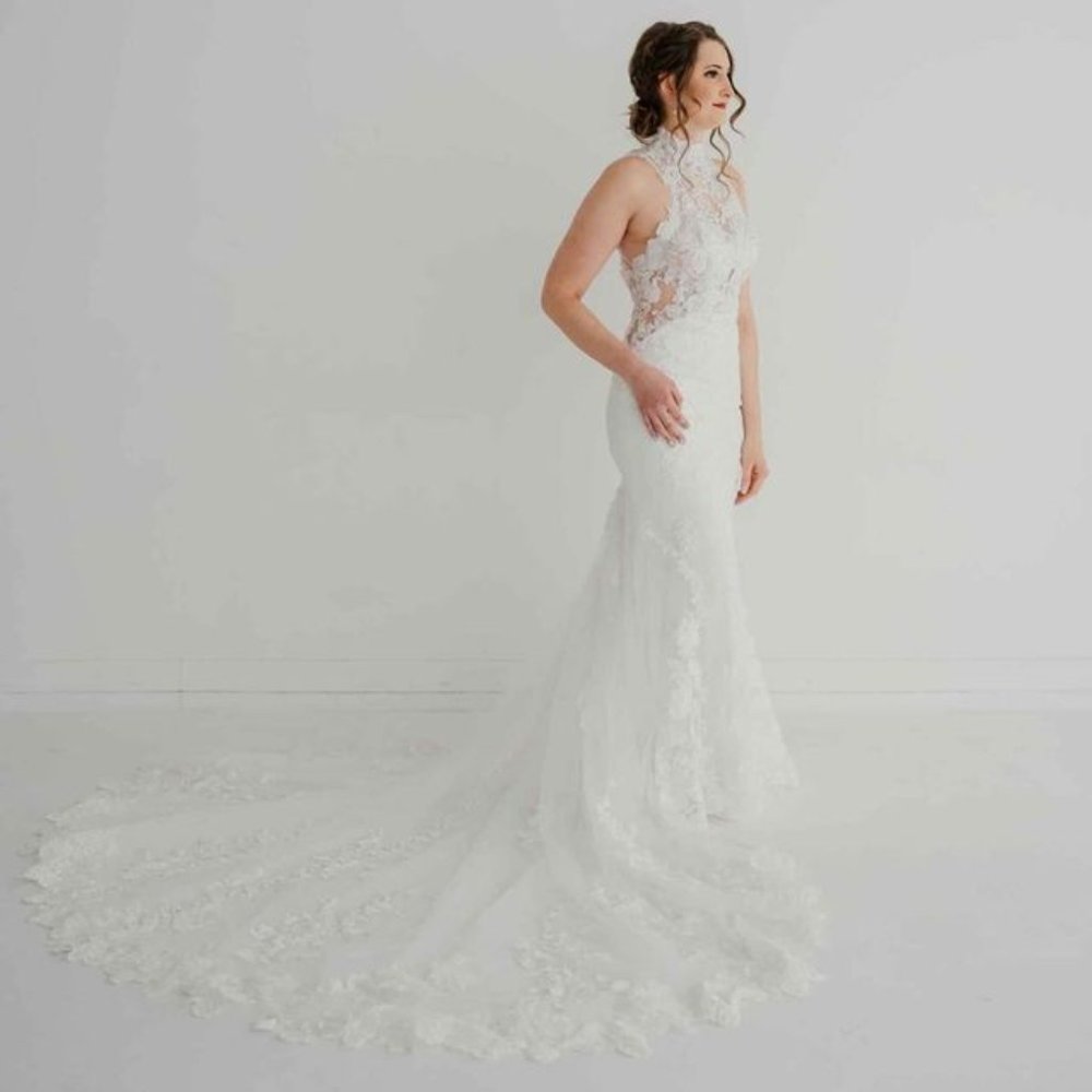 Essence Of Australia D3009 Wedding Dress. Street Size 4/6. Hemmed To 5'8